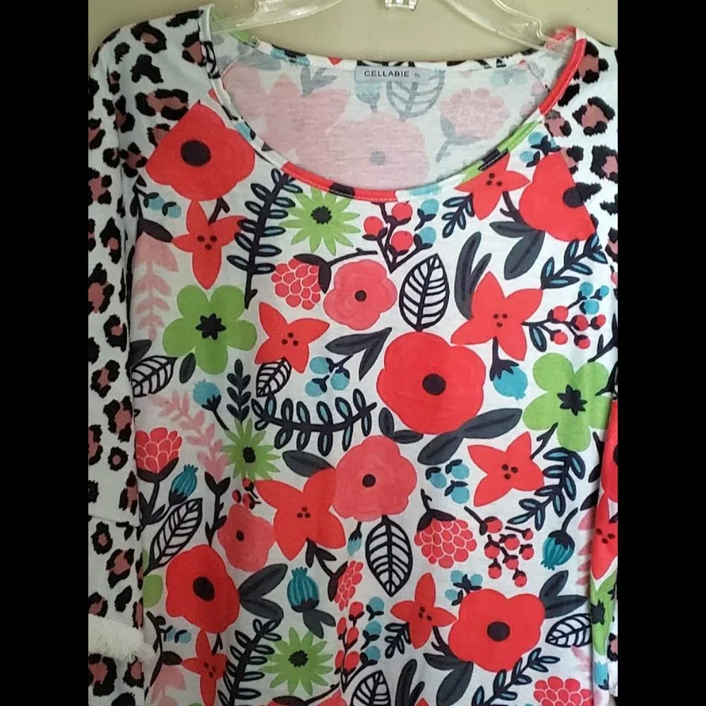 Boho Mixed Print Tunic Size 2XL Animal and Floral Super Fun! - Picture 4 of 7